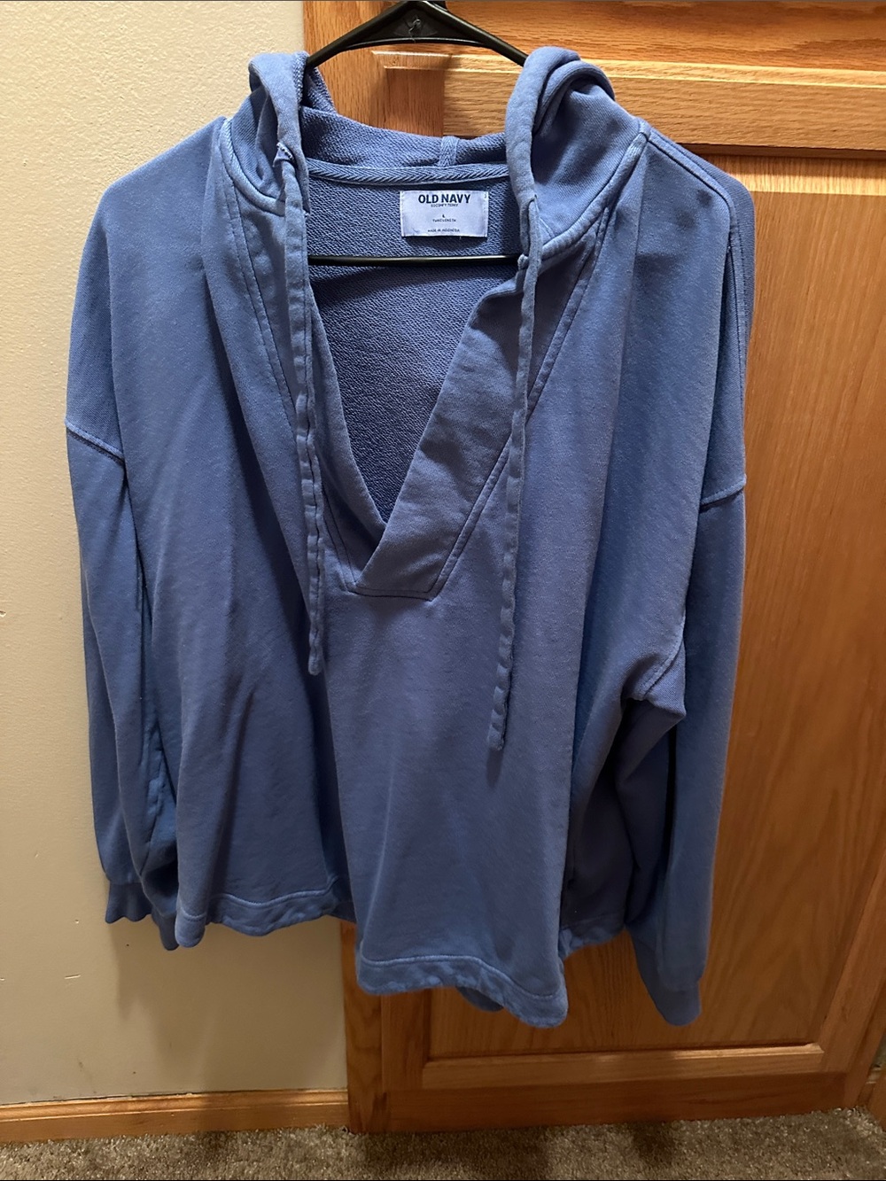 Old Navy Women’s hooded sweatshirt
